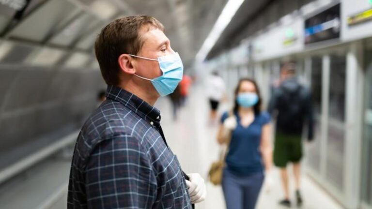 Hava kalitesinin düşük olduğu veya maske tavsiyesi ile dışarı çıktığı günlere çıkmayın