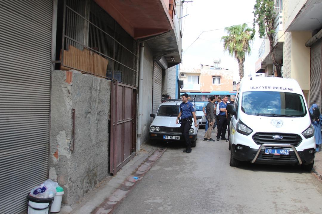 Ailesini rehin alıp polise saldırdı! Her şeyin sebebinin uyuşturucu bağımlılığı olduğu ortaya çıktı... 2